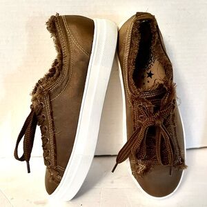 Women’s Rock And Candy Lace Up Shoes Sneakers Size 9